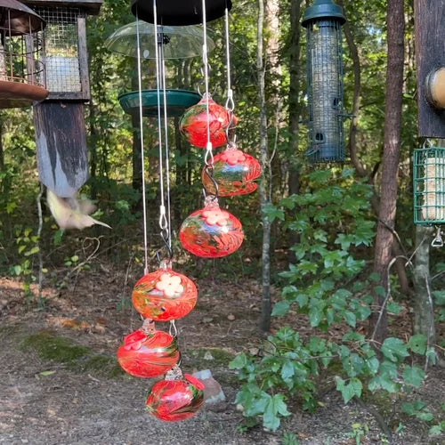 NectarBells - Charmante Windspiele Kolibri-Futterhäuschen